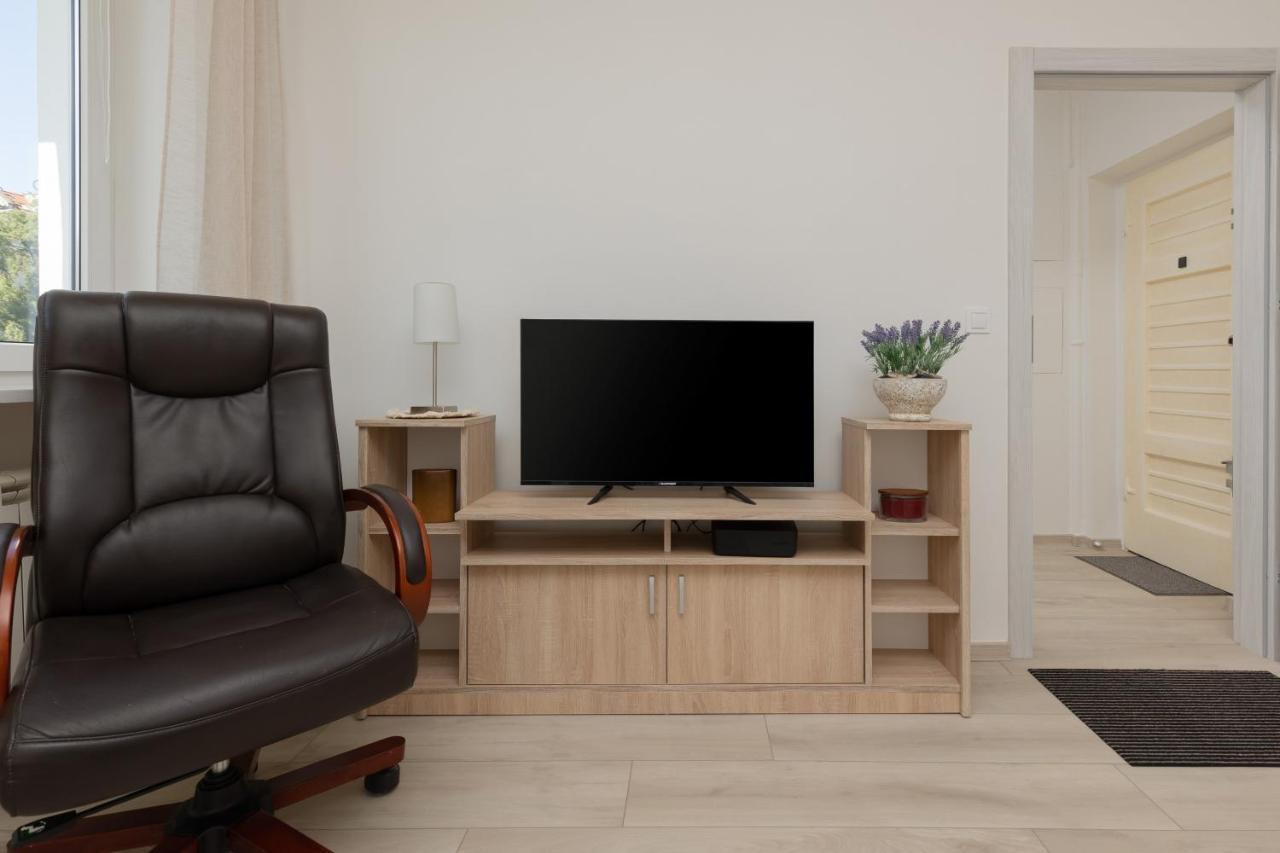 Raclawicka Cozy Studio Apartment By Noclegi Renters ワルシャワ エクステリア 写真
